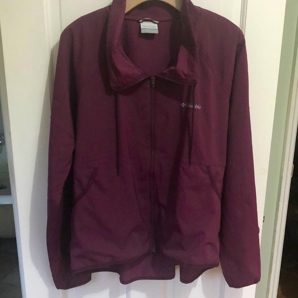 Columbia zip up jacket maroon XL
